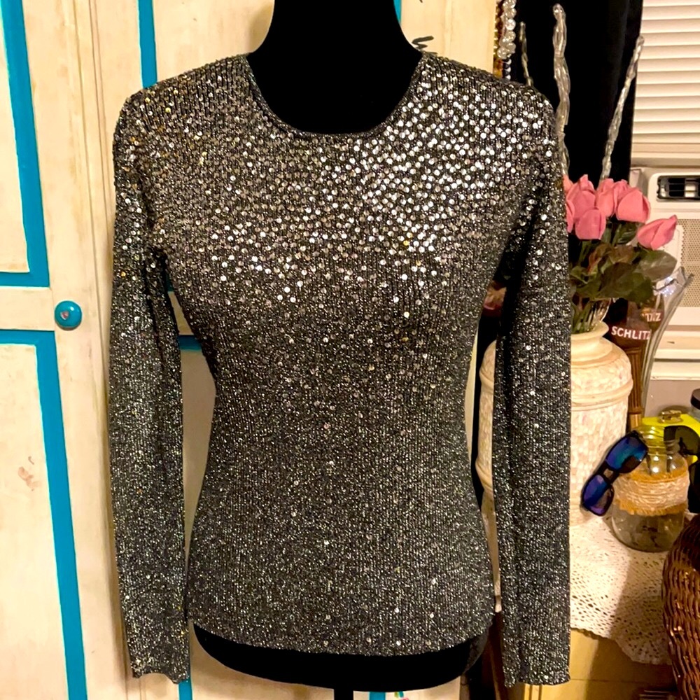 Beautiful long sleeve sequin sweater
